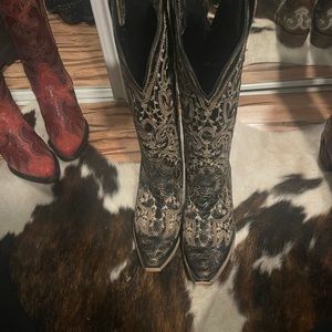 J.B. Dillon Black and Tan Heeled Boots